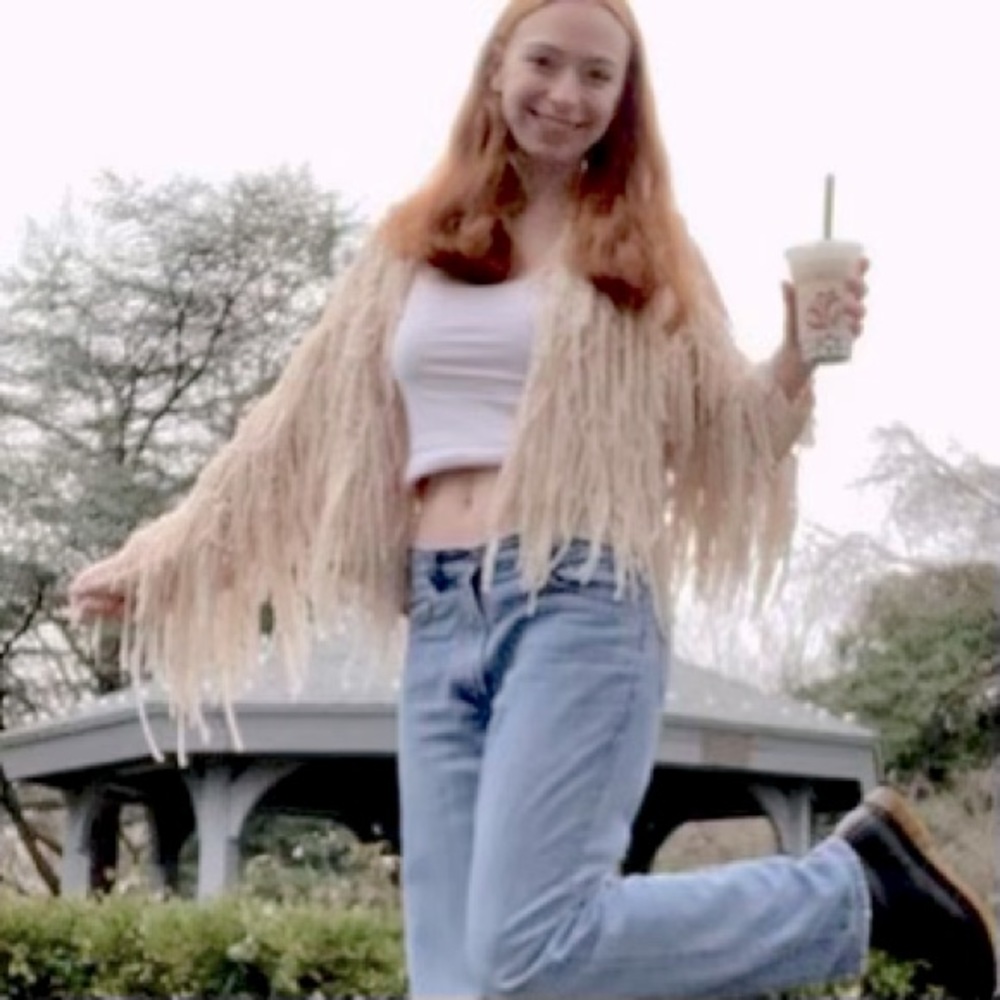 Forever 21 brand, open cardigan w/fuzzy chenille yarn “fringe”, junior size M